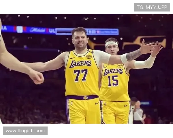 湖人火箭季前赛直播精彩对决全程回顾与分析